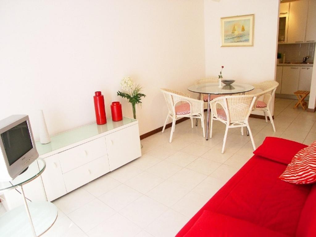 Lina'S Apartment Градо Экстерьер фото